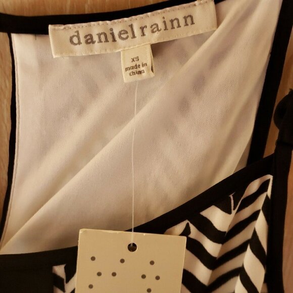 Daniel Rainn NWT Aztec Print Boho Dress XS - Picture 4 of 6